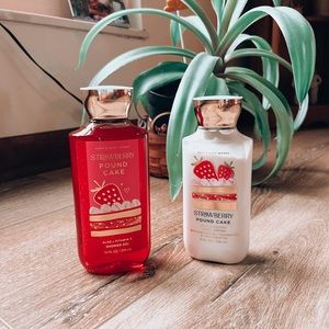 Bath & Body Works Strawberry Pound Cake pair